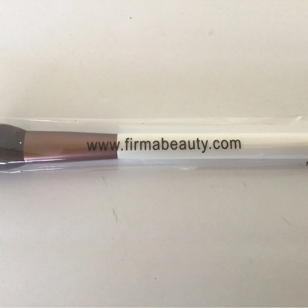 FIRMA BEAUTY ELITE CONTOUR MAKEUP BRUSH NWT